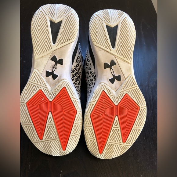 Under Armour Drive high top men’s shoes size 9 white w/ black and orange - Picture 3 of 6